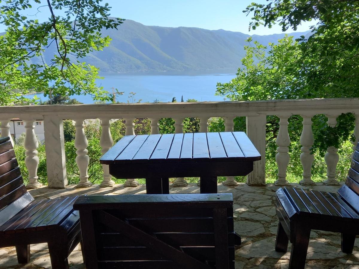Sea View Otel Risan Dış mekan fotoğraf