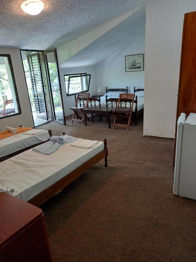 Sea View Otel Risan Dış mekan fotoğraf